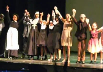 grupo-dom-bosco-teatro-imagem grupo-dom-bosco-teatro-imagem